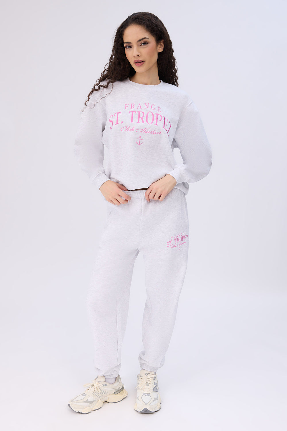 Mid-Rise Oversized Sweatpant Mid-Rise Oversized Sweatpant