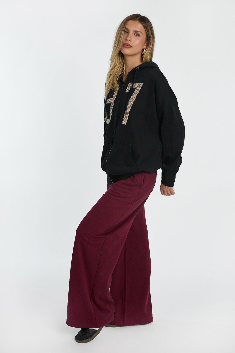 Wide-Leg Sweatpant Wide-Leg Sweatpant