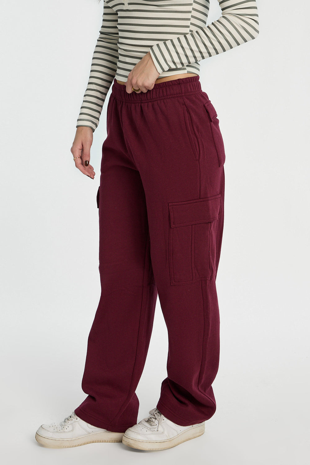 Wide-Leg Cargo Sweatpants Wide-Leg Cargo Sweatpants