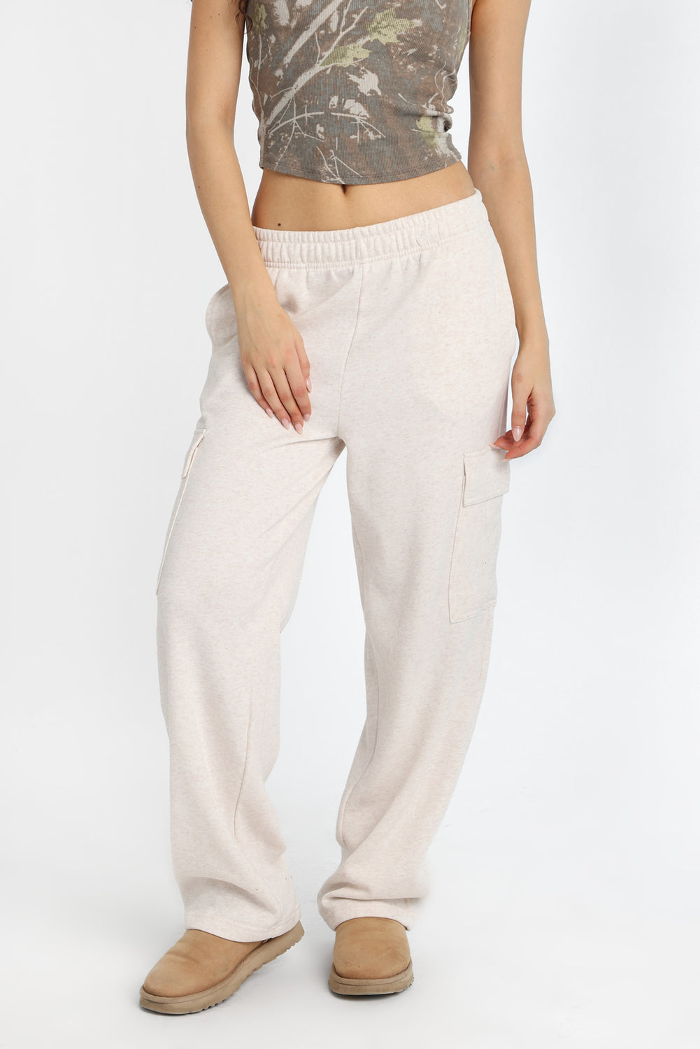 Wide-Leg Cargo Sweatpants Wide-Leg Cargo Sweatpants