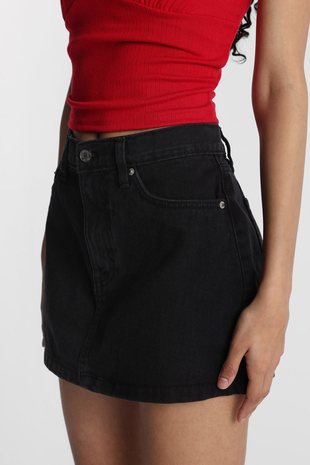 Mini-jupe en denim taille haute Mini-jupe en denim taille haute