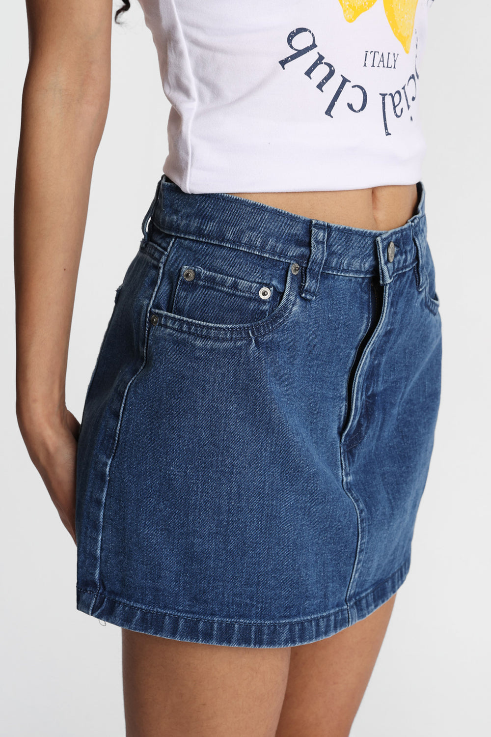 Mini-jupe en denim taille haute Mini-jupe en denim taille haute