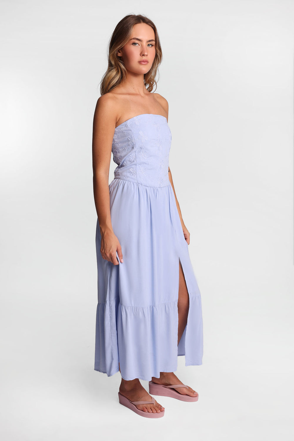 Robe maxi bustier brodé sans bretelles Robe maxi bustier brodé sans bretelles