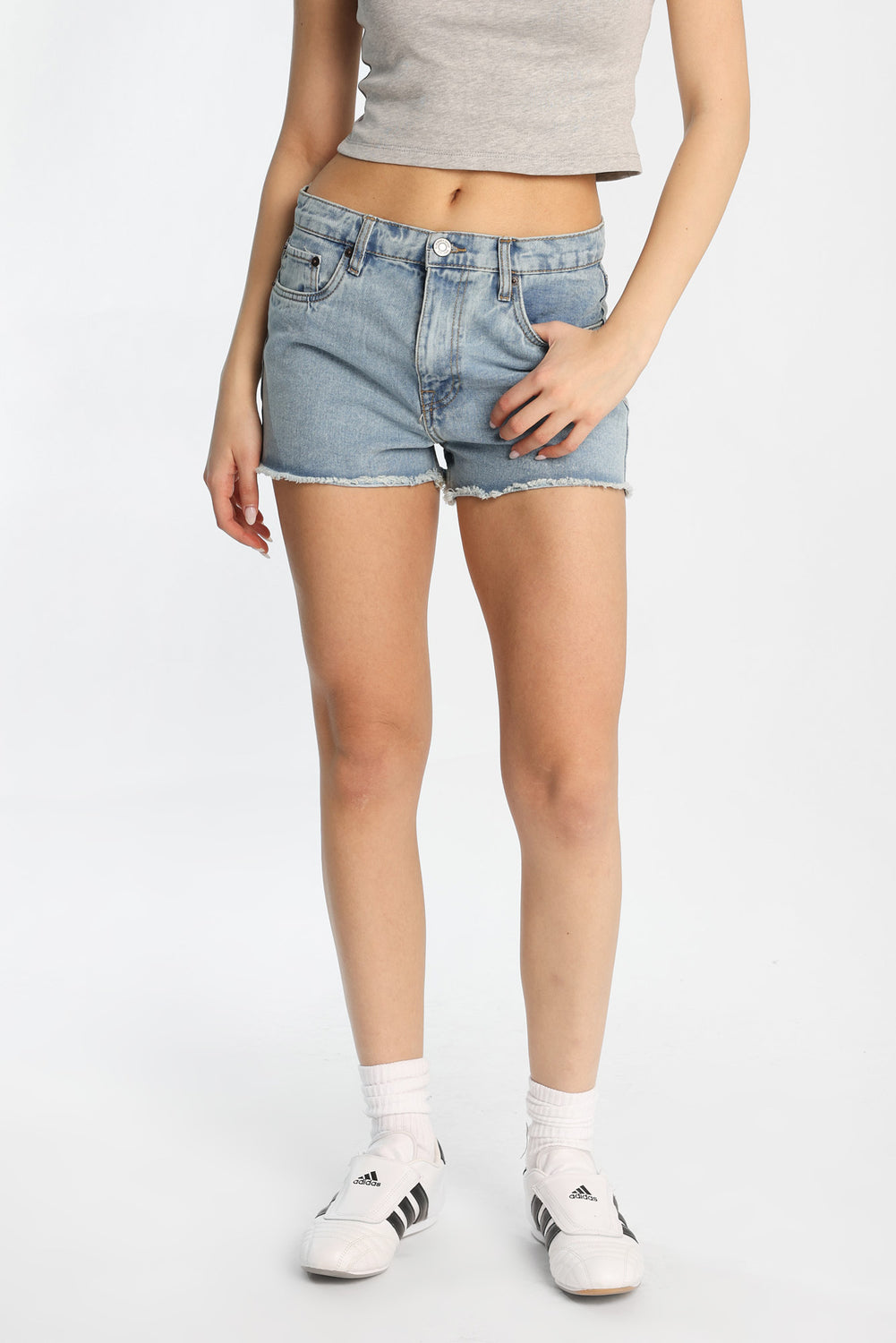 Short en denim taille haute coupe mom Short en denim taille haute coupe mom