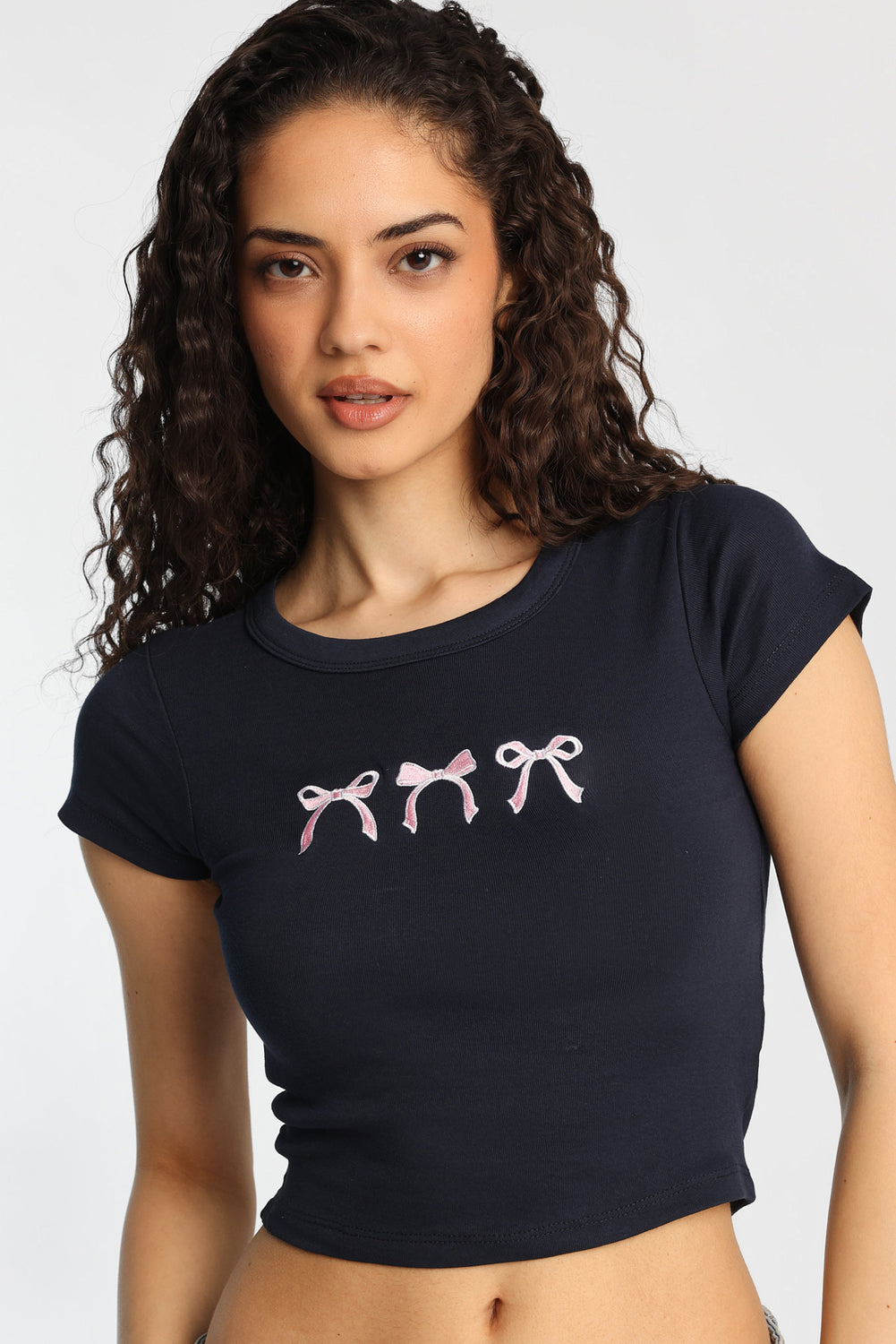 T-shirt ajusté imprimé boucles T-shirt ajusté imprimé boucles