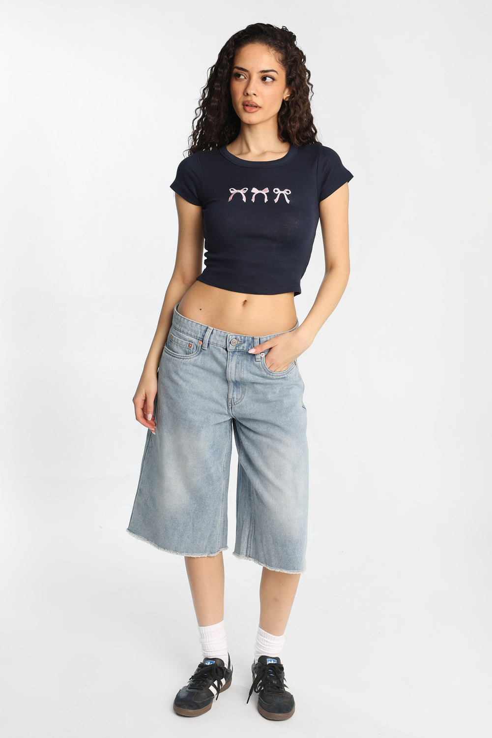 T-shirt ajusté imprimé boucles T-shirt ajusté imprimé boucles