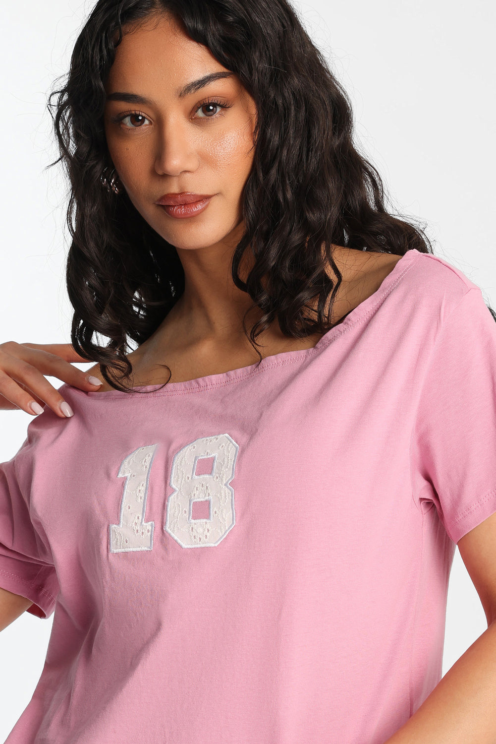 18 Off-Shoulder Short Sleeve Tee 18 Off-Shoulder Short Sleeve Tee