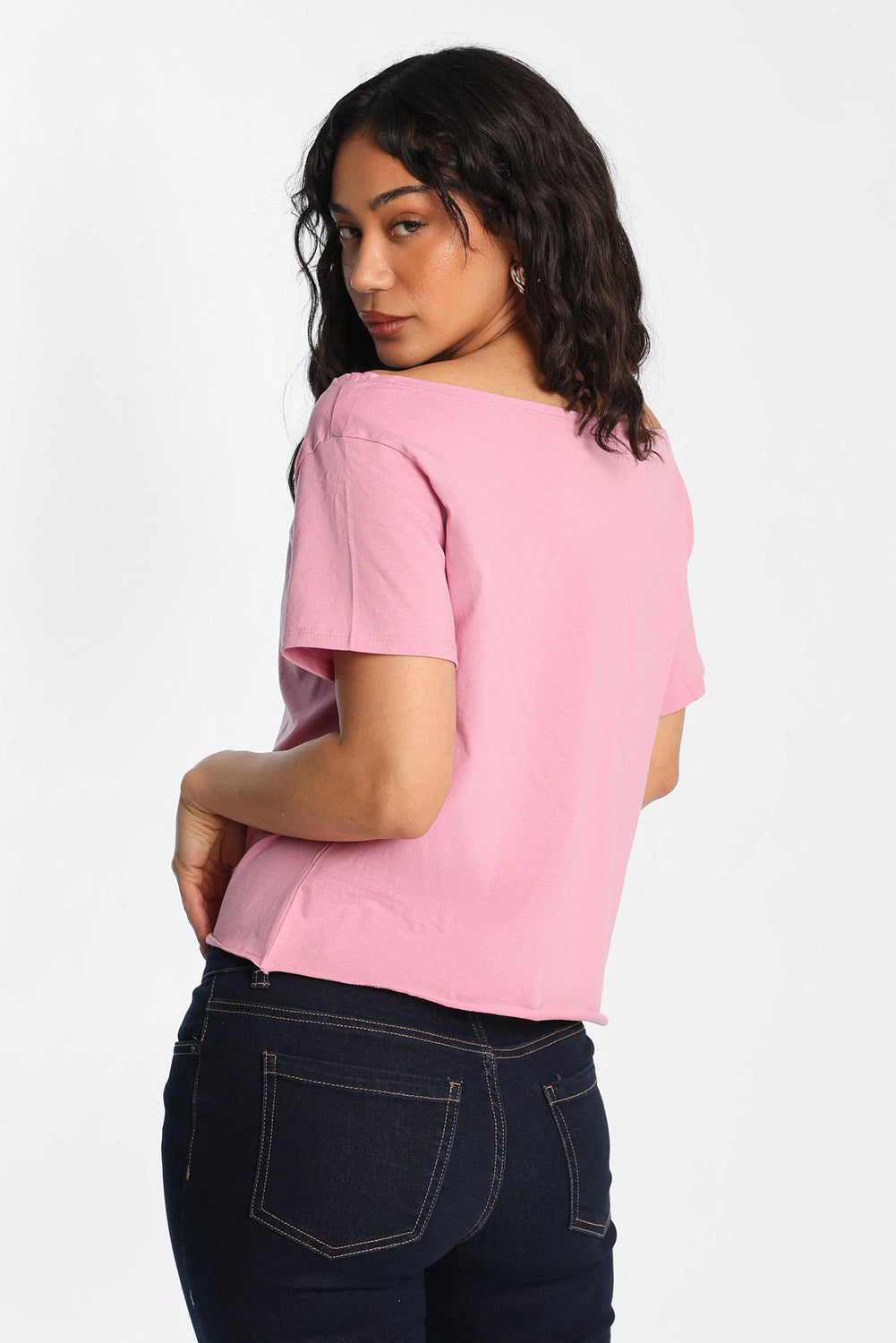 T-shirt à grand décolleté bateau à manches courtes 18 brodé T-shirt à grand décolleté bateau à manches courtes 18 brodé