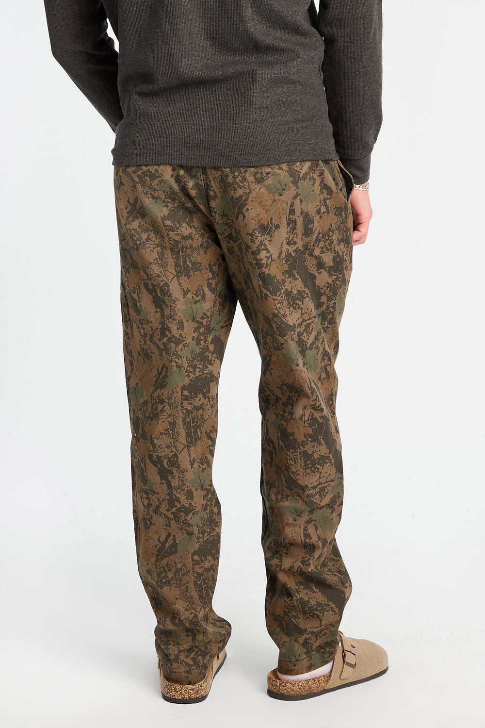 Pantalon en sergé à coupe décontractée Pantalon en sergé à coupe décontractée