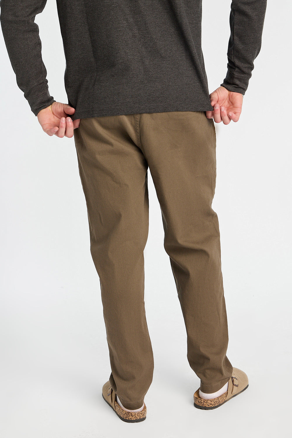Pantalon en sergé à coupe décontractée Pantalon en sergé à coupe décontractée
