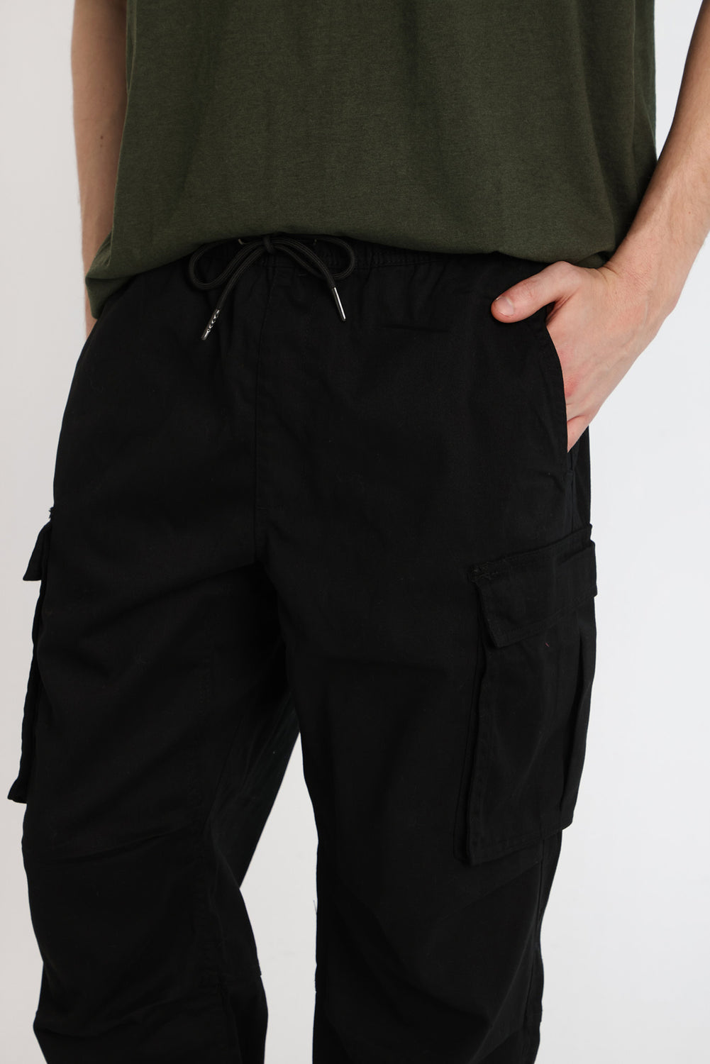 Jogger cargo en sergé coupe ample Jogger cargo en sergé coupe ample