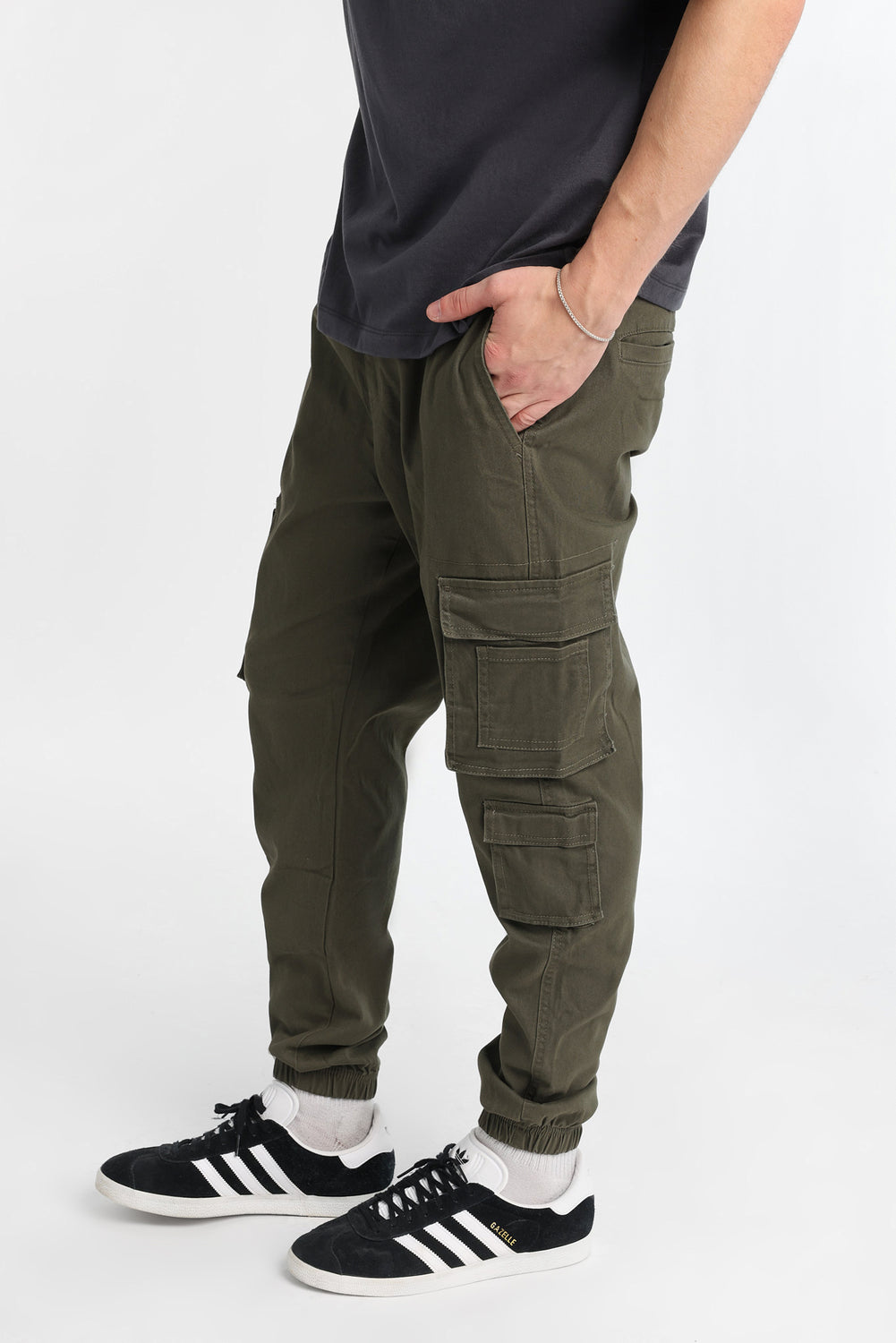 Jogger cargo utilitaire en sergé Jogger cargo utilitaire en sergé