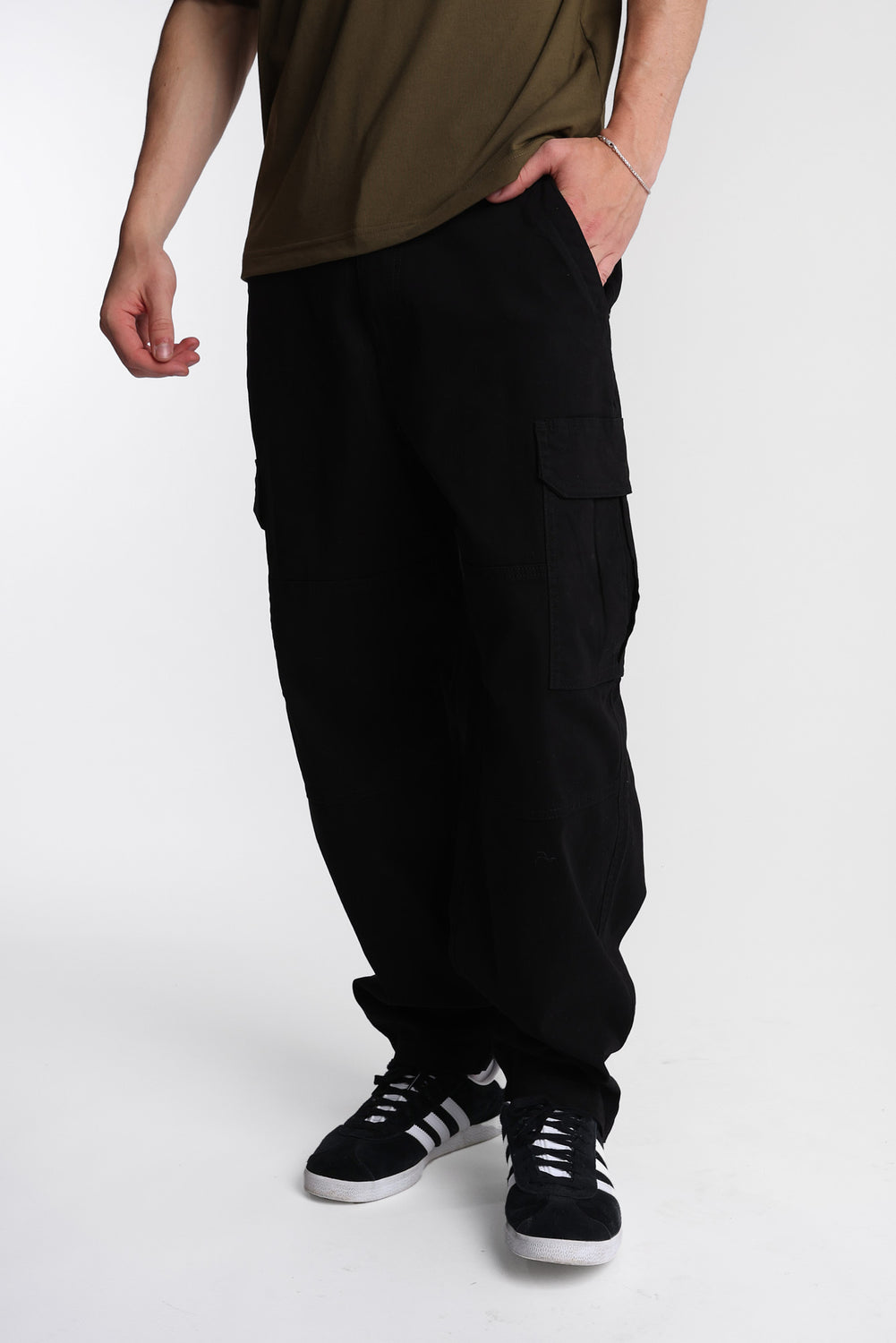Pantalon cargo en sergé skateur ample Pantalon cargo en sergé skateur ample