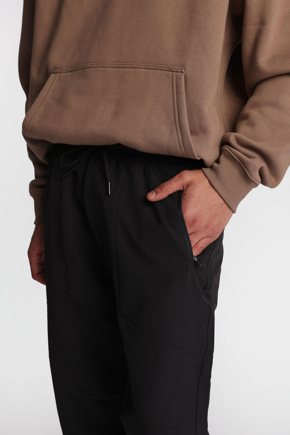 Zip-Pocket Traveler Jogger Zip-Pocket Traveler Jogger