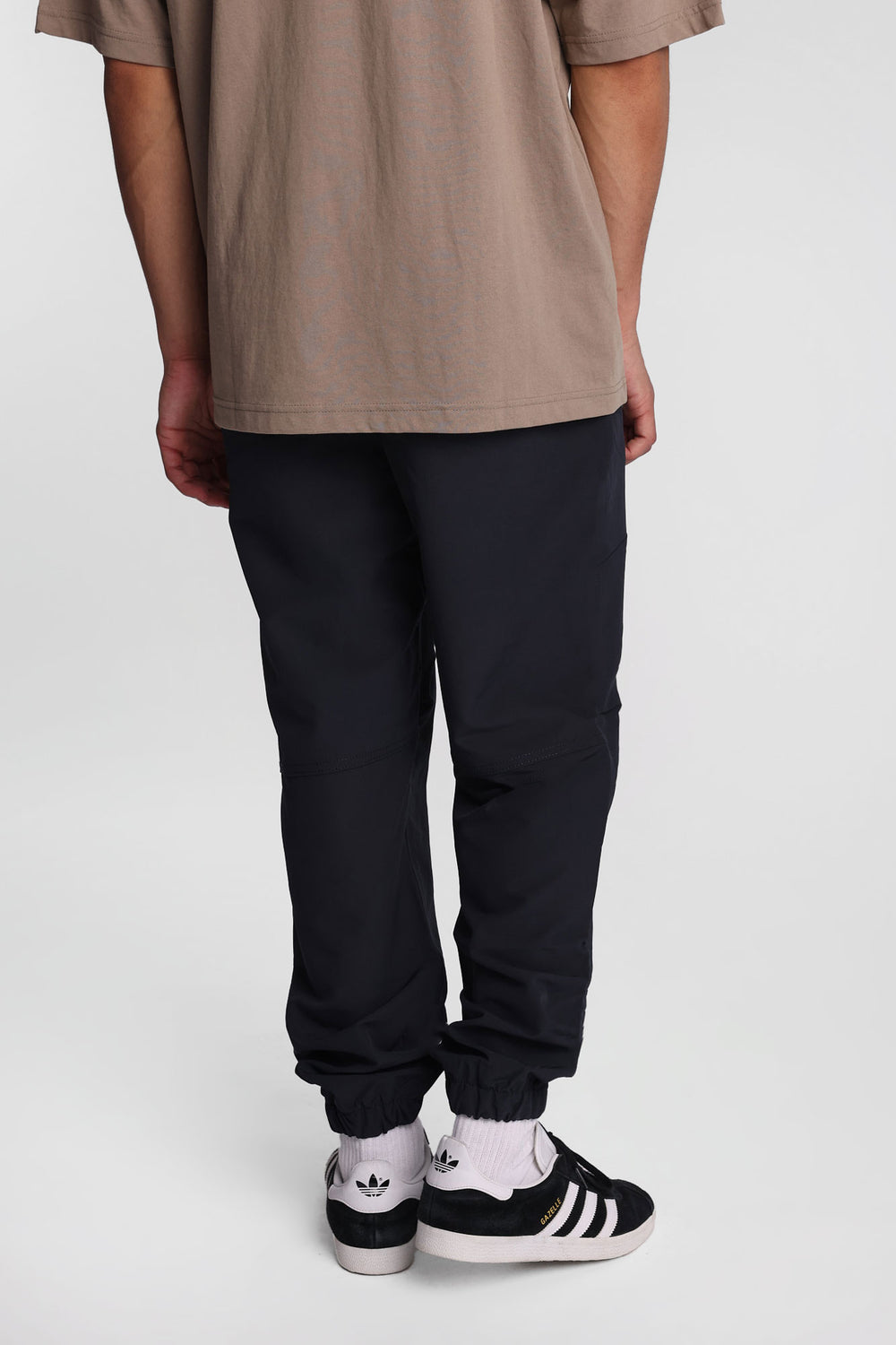 Zip-Pocket Traveler Jogger Zip-Pocket Traveler Jogger