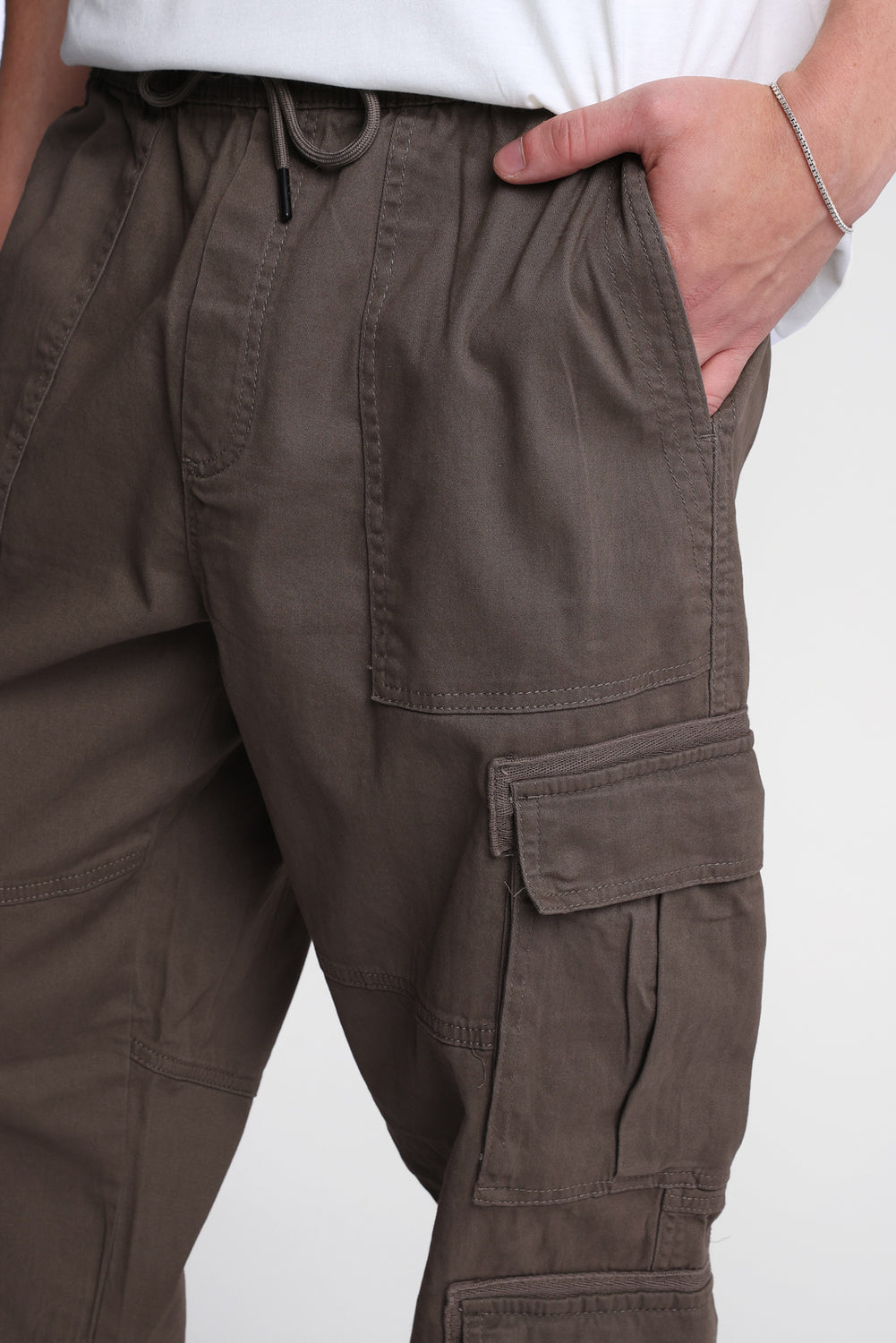 Pantalon cargo en sergé Pantalon cargo en sergé