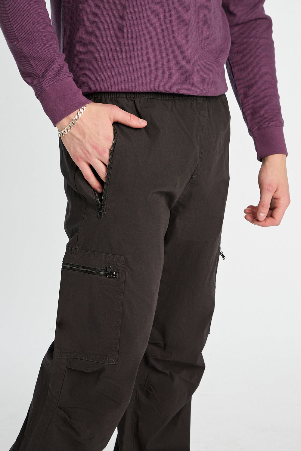 Jogger cargo en popeline à poches zippées coupe ample Jogger cargo en popeline à poches zippées coupe ample