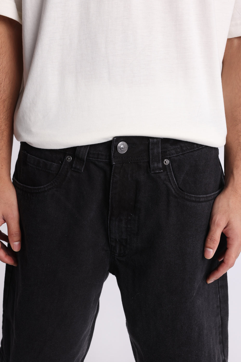 Loose Embroidered Denim Shorts Loose Embroidered Denim Shorts