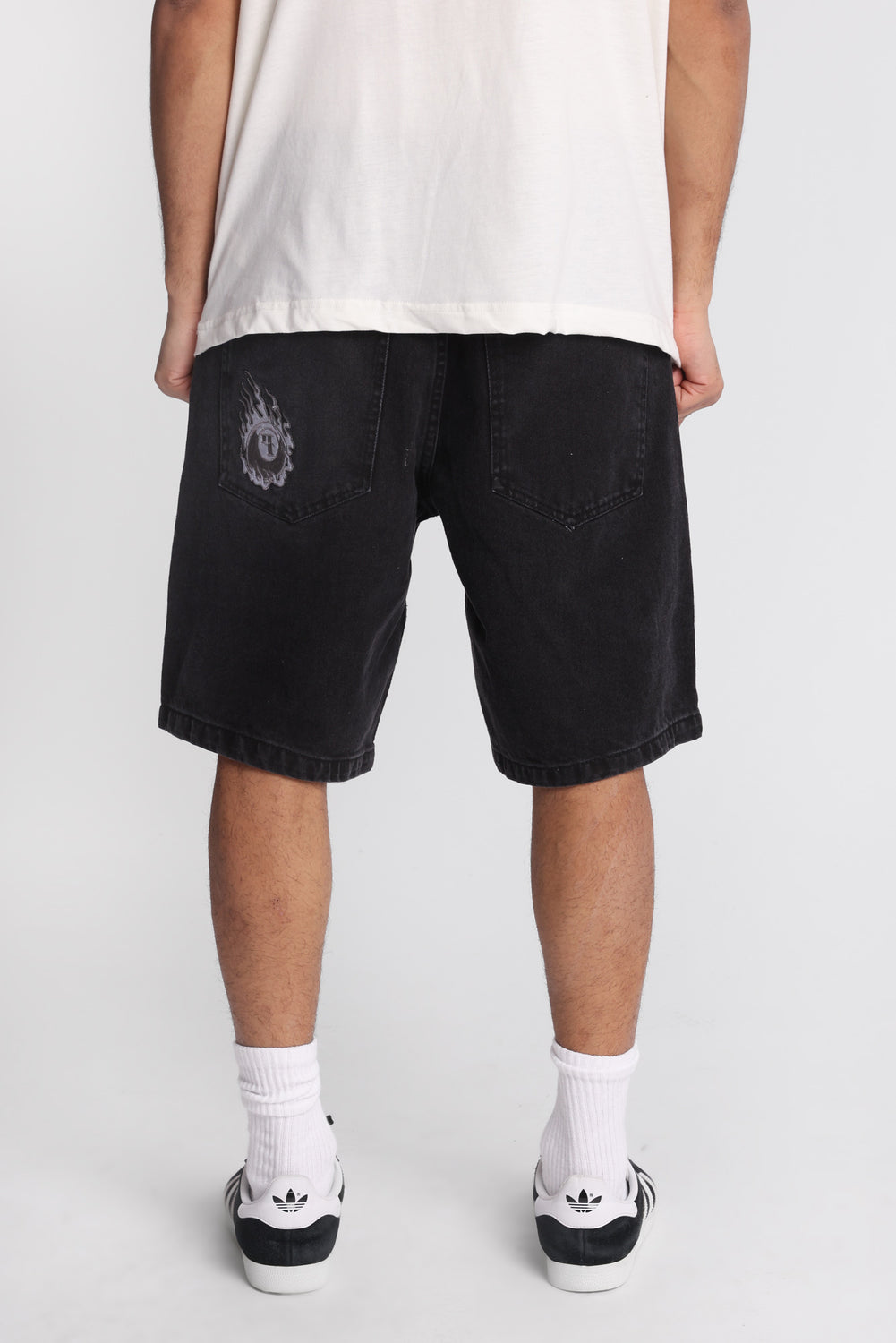 Loose Embroidered Denim Shorts Loose Embroidered Denim Shorts