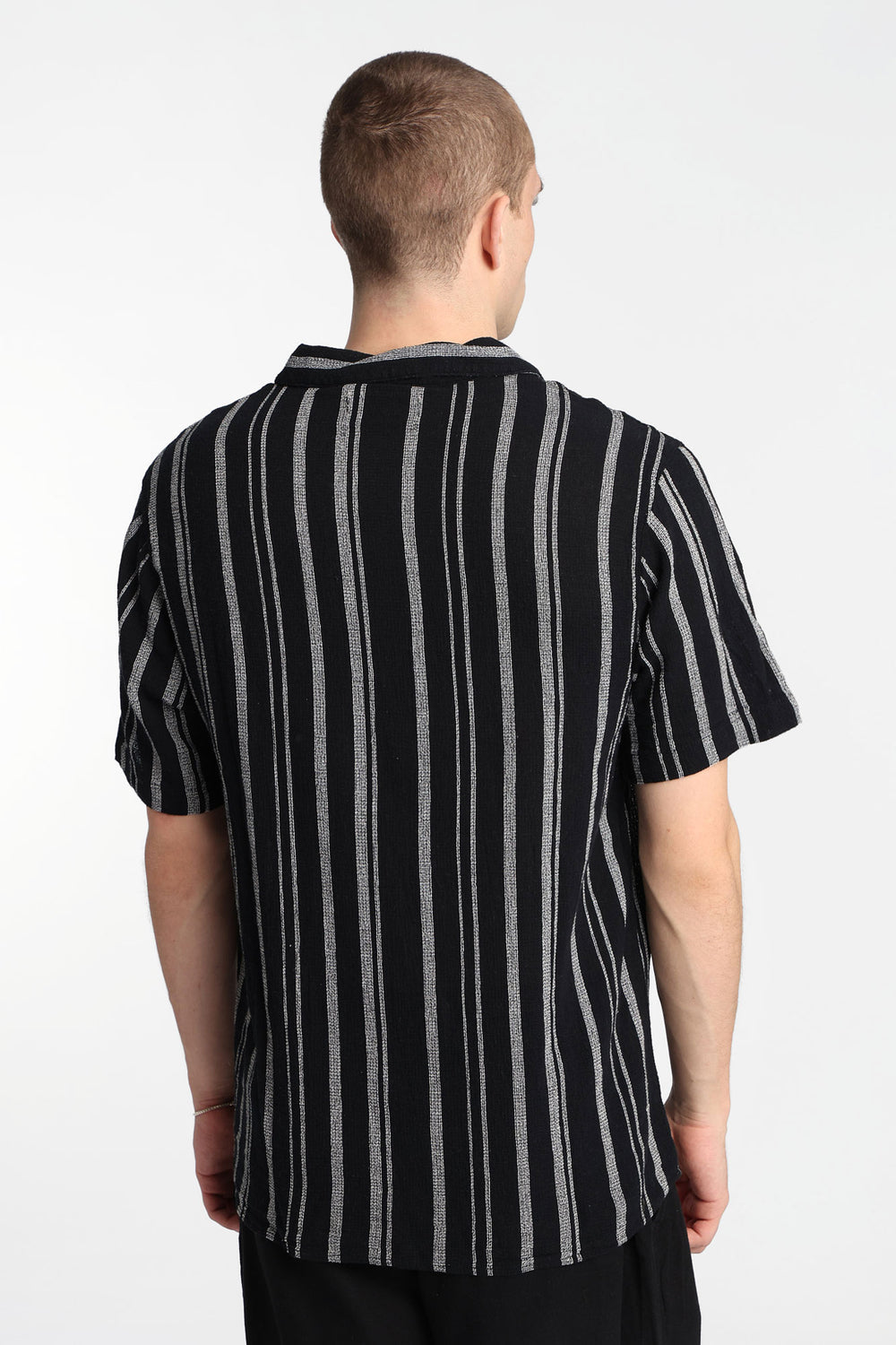 Chemise boutonnée en gaze de coton à rayures Chemise boutonnée en gaze de coton à rayures