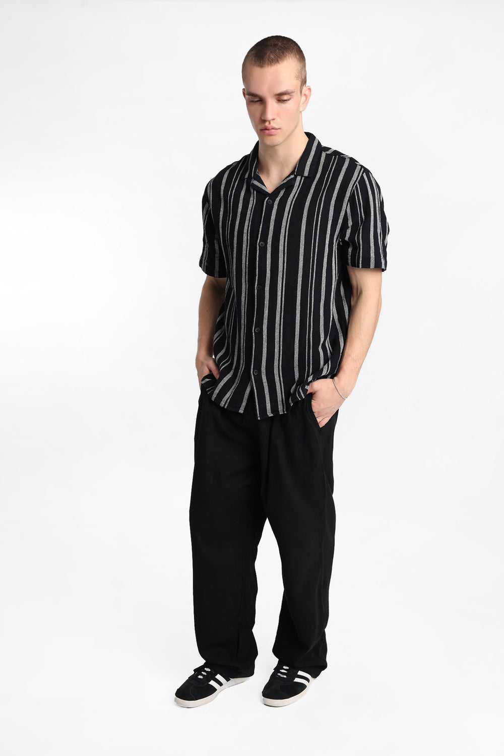 Chemise boutonnée en gaze de coton à rayures Chemise boutonnée en gaze de coton à rayures