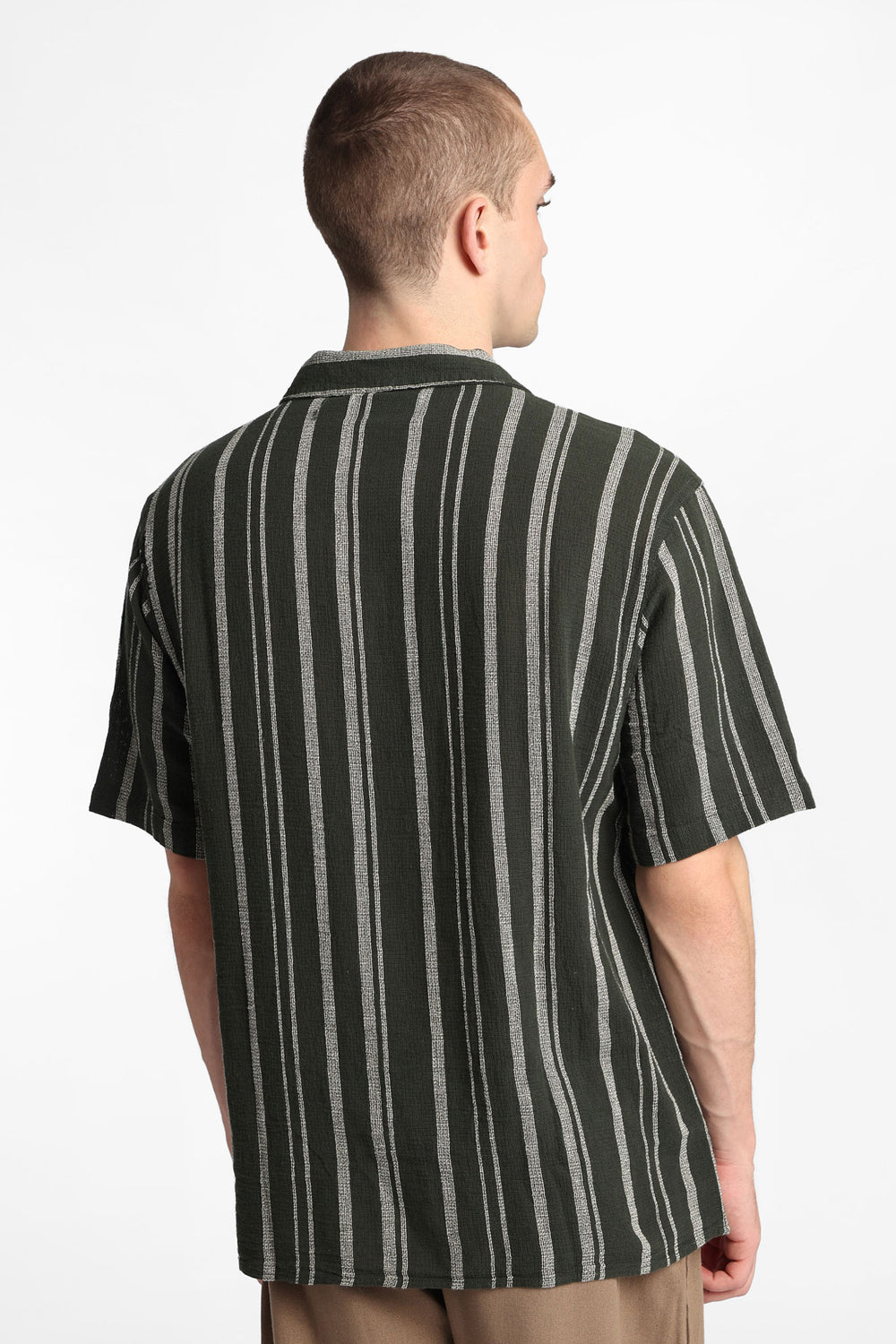 Chemise boutonnée en gaze de coton à rayures Chemise boutonnée en gaze de coton à rayures