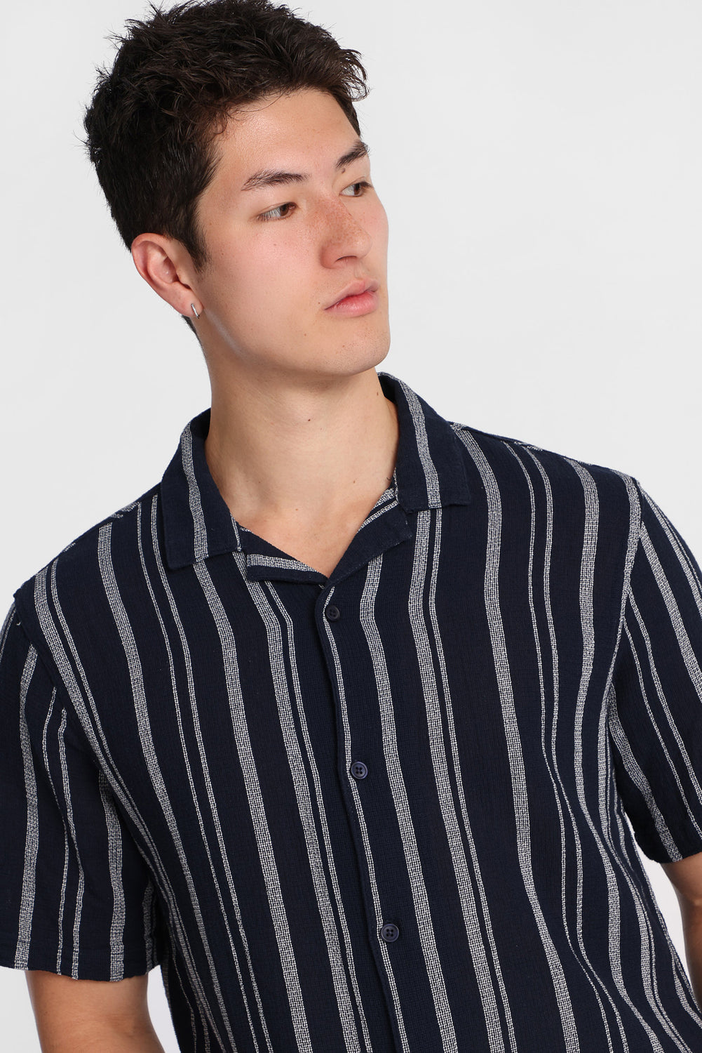 Chemise boutonnée en gaze de coton à rayures Chemise boutonnée en gaze de coton à rayures