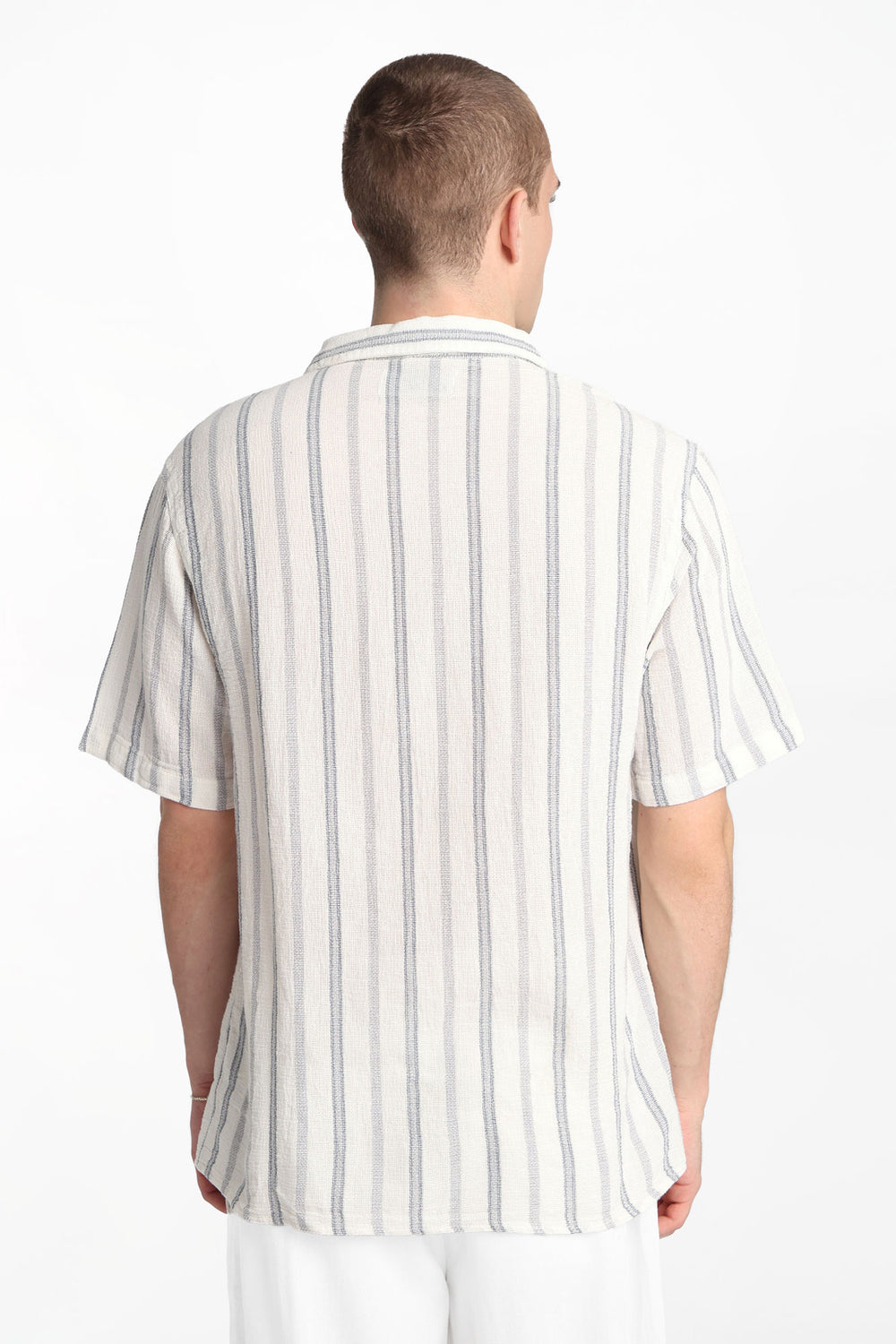 Chemise boutonnée en gaze de coton à rayures Chemise boutonnée en gaze de coton à rayures