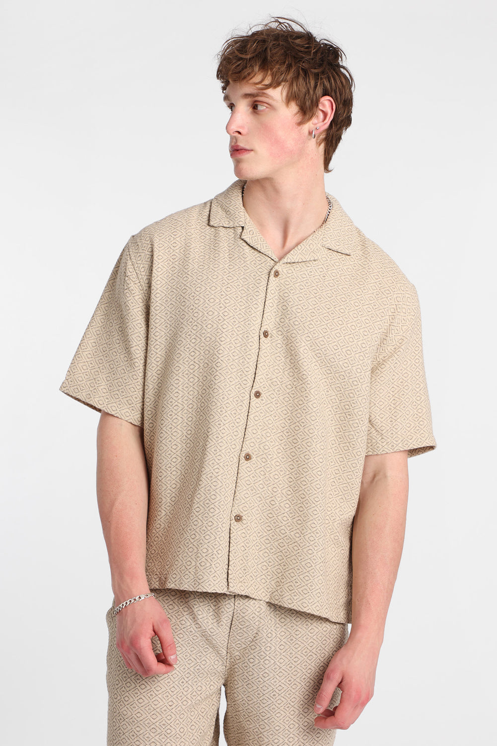 Chemise boutonnée texturée à motif géométrique Chemise boutonnée texturée à motif géométrique