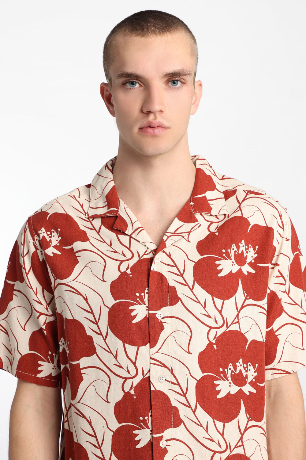 Chemise boutonnée à imprimé floral en mélange de lin Chemise boutonnée à imprimé floral en mélange de lin