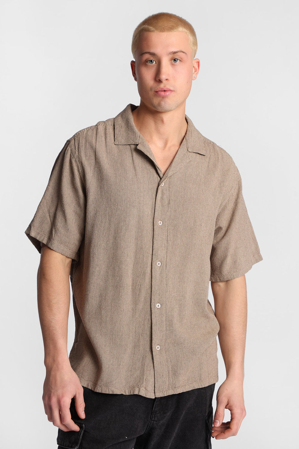 Chemise rayée en mélange de lin boutonnée Chemise rayée en mélange de lin boutonnée