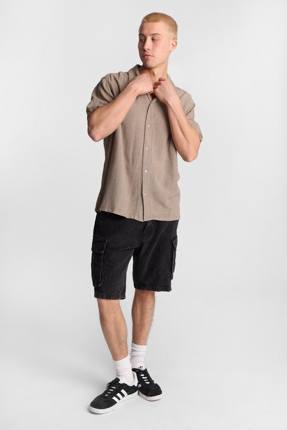 Chemise rayée en mélange de lin boutonnée Chemise rayée en mélange de lin boutonnée
