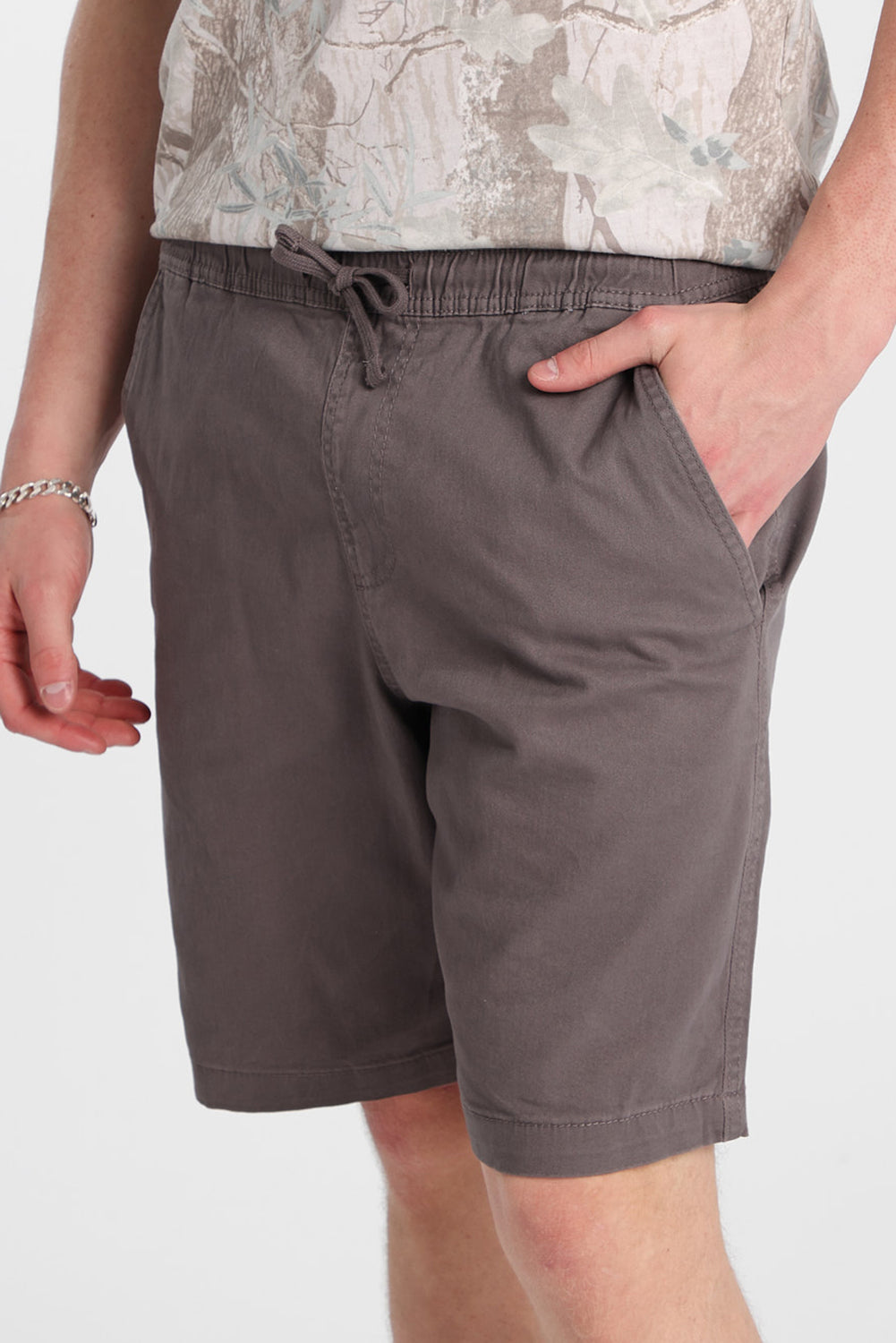 Twill Shorts 9
