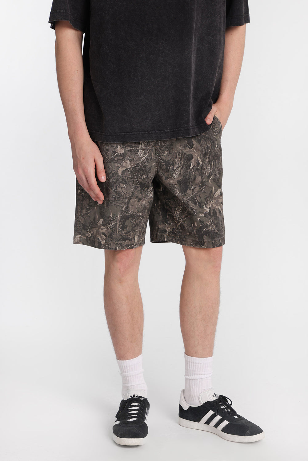 Short en sergé motif camouflage Short en sergé motif camouflage