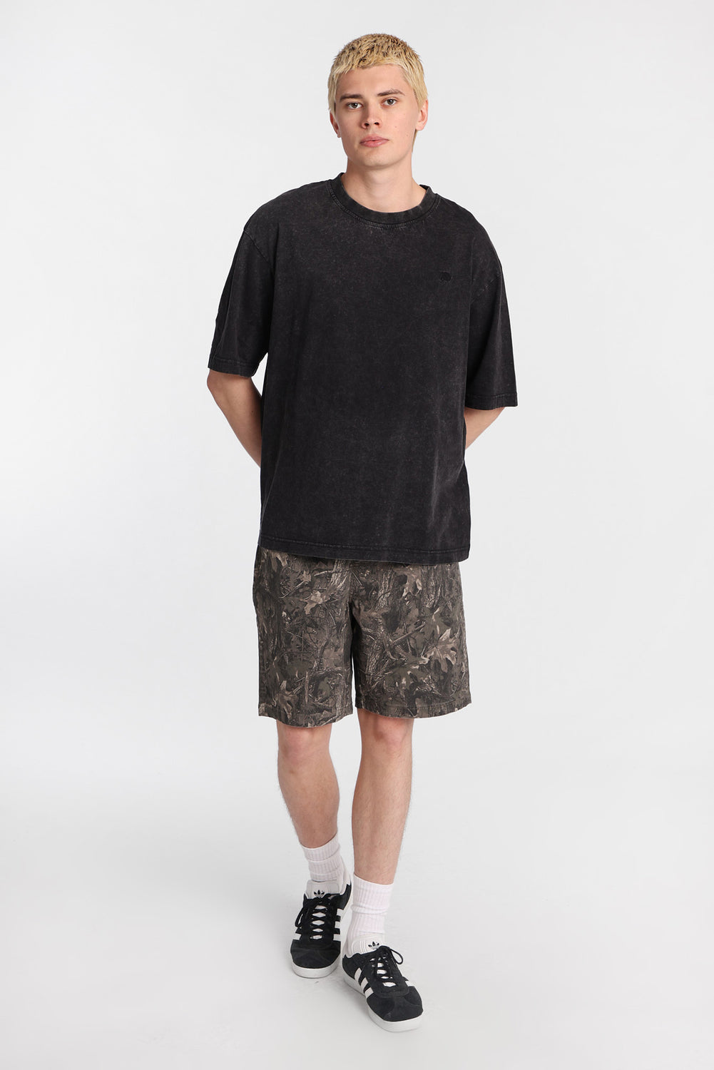 Short en sergé motif camouflage Short en sergé motif camouflage