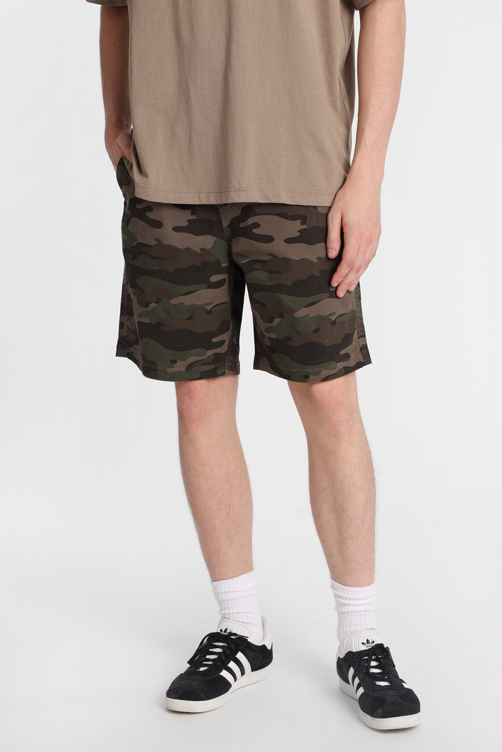 Short en sergé motif camouflage Short en sergé motif camouflage