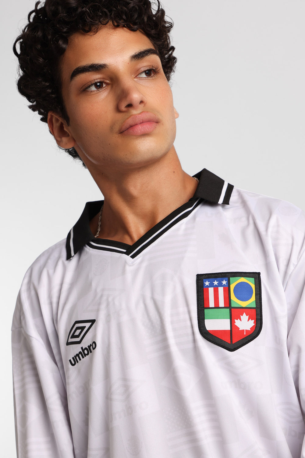 Maillot polo à manches longues Umbro World's Game Maillot polo à manches longues Umbro World's Game