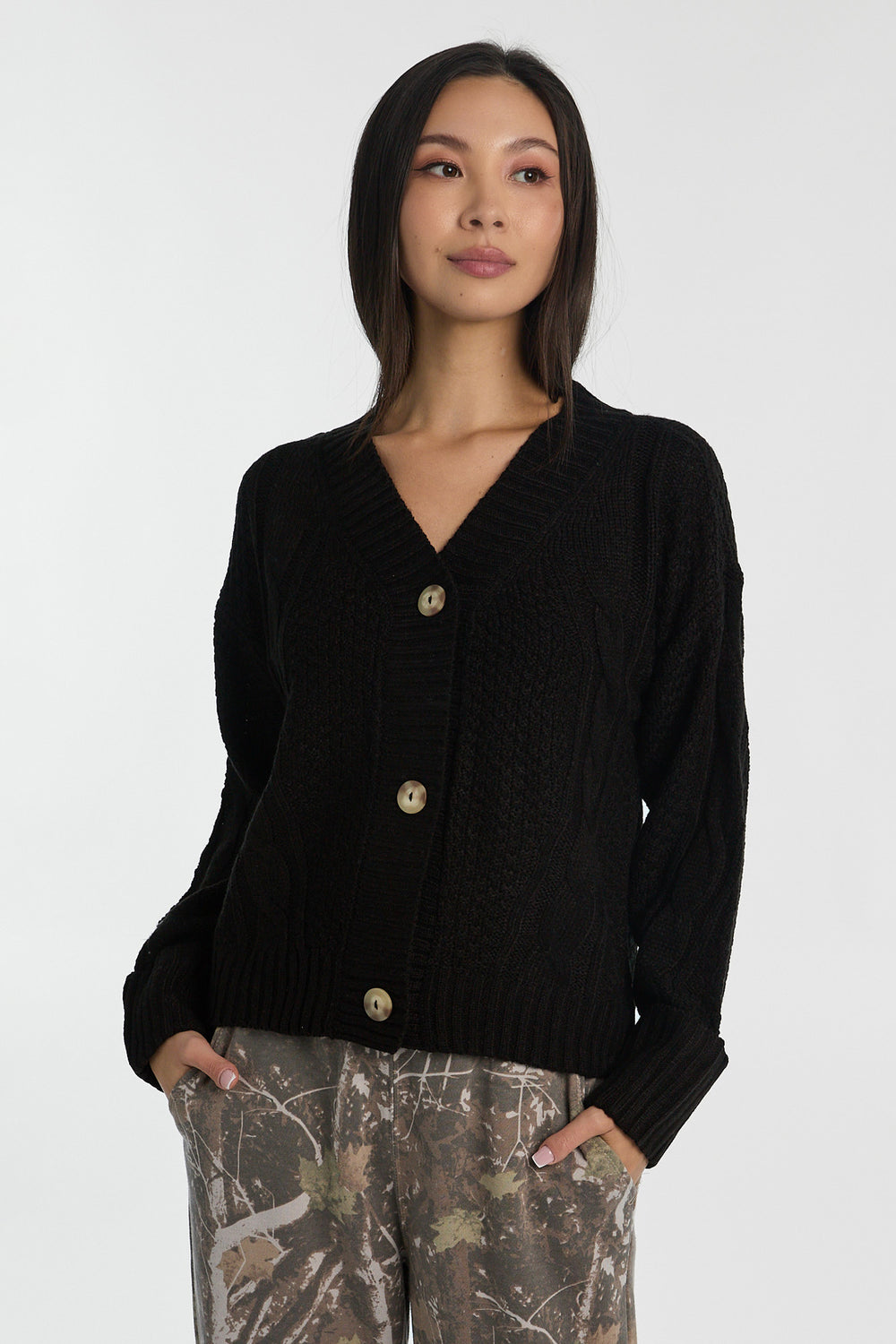 Cardigan en tricot torsadé à point de riz Cardigan en tricot torsadé à point de riz