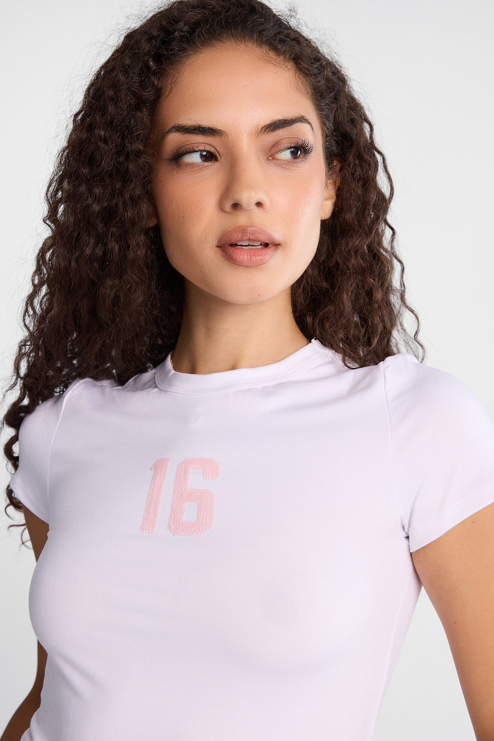 16 Super Soft Graphic Tee 16 Super Soft Graphic Tee