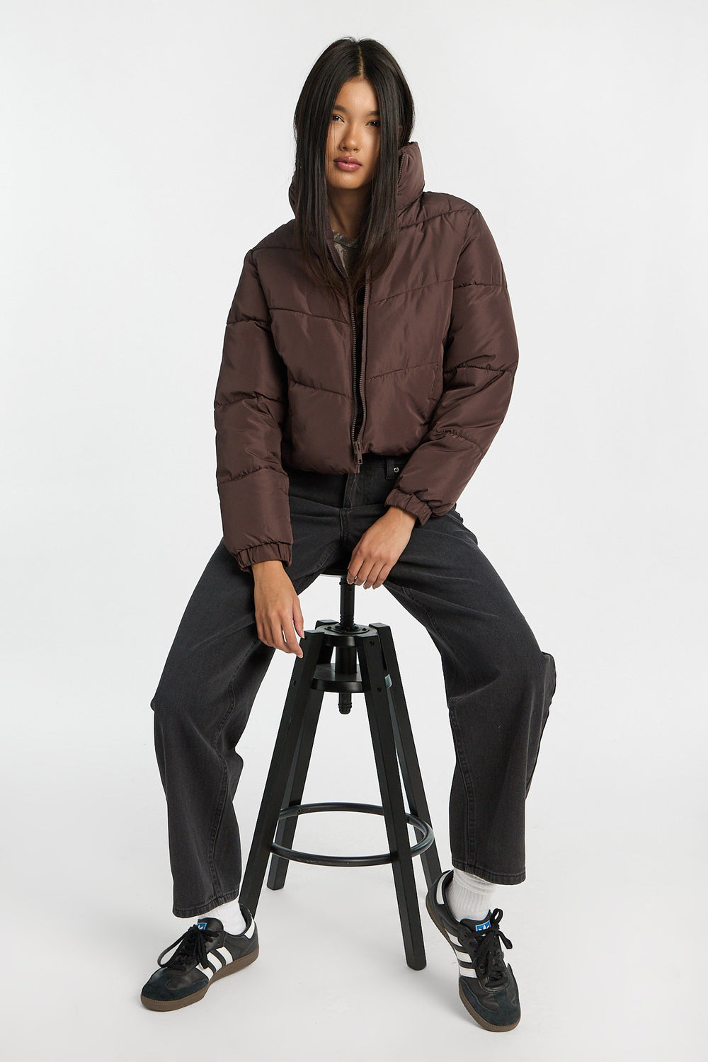 Veste courte matelassé à col montant Veste courte matelassé à col montant