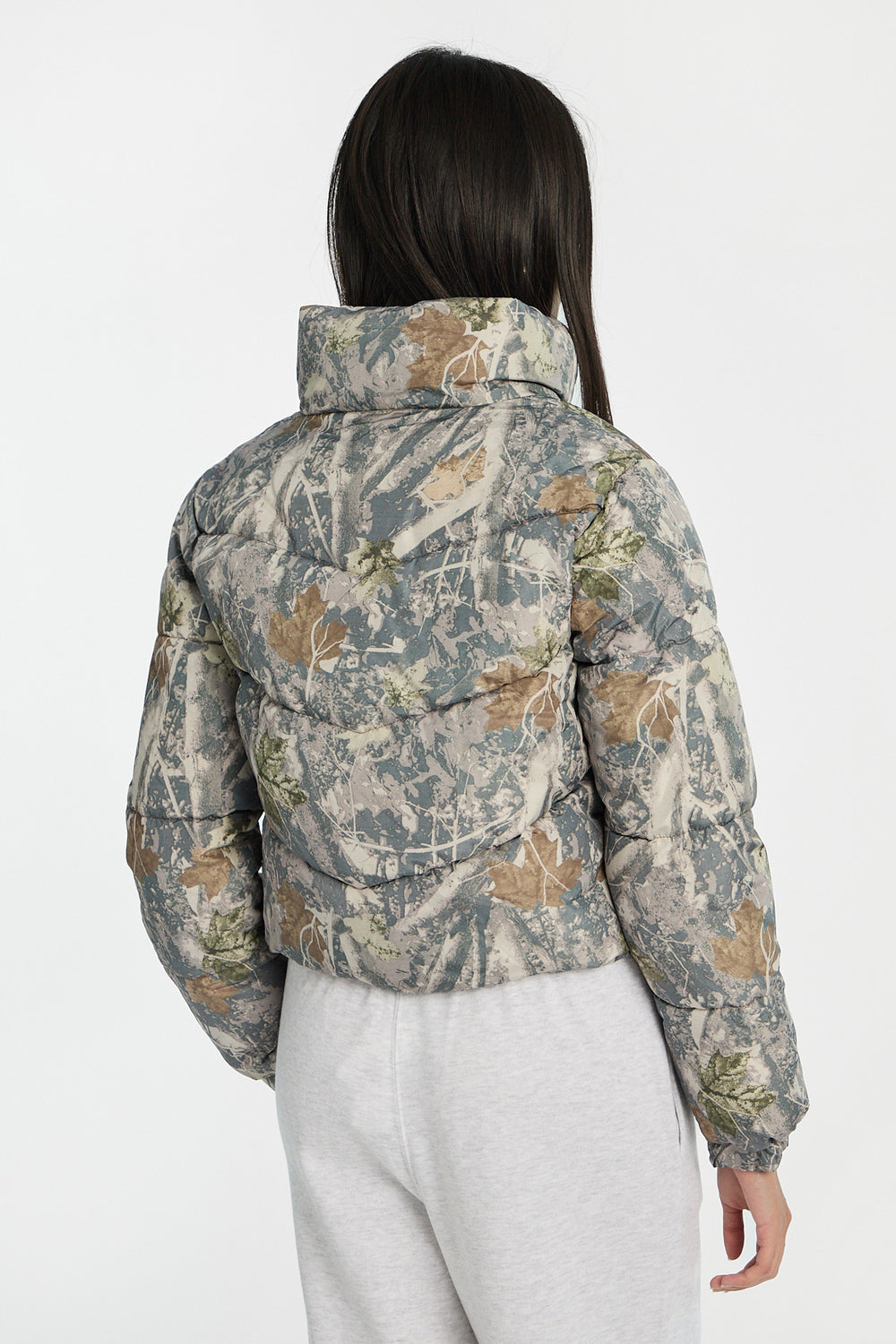 Veste courte matelassé à col montant Veste courte matelassé à col montant