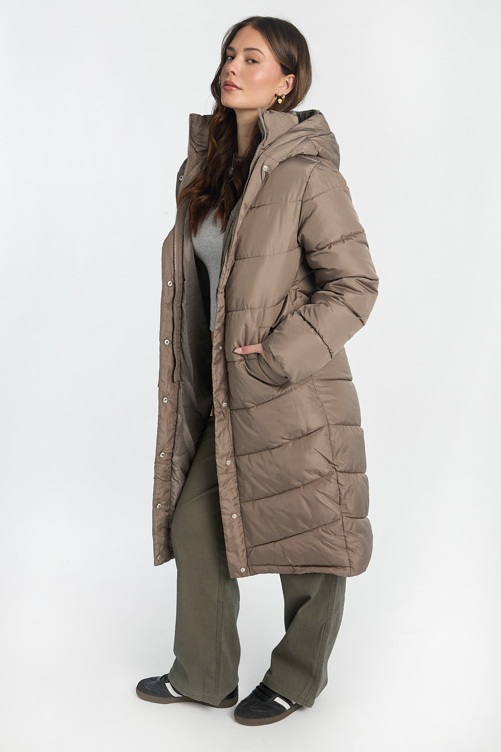 Manteau matelassé long à capuche Manteau matelassé long à capuche