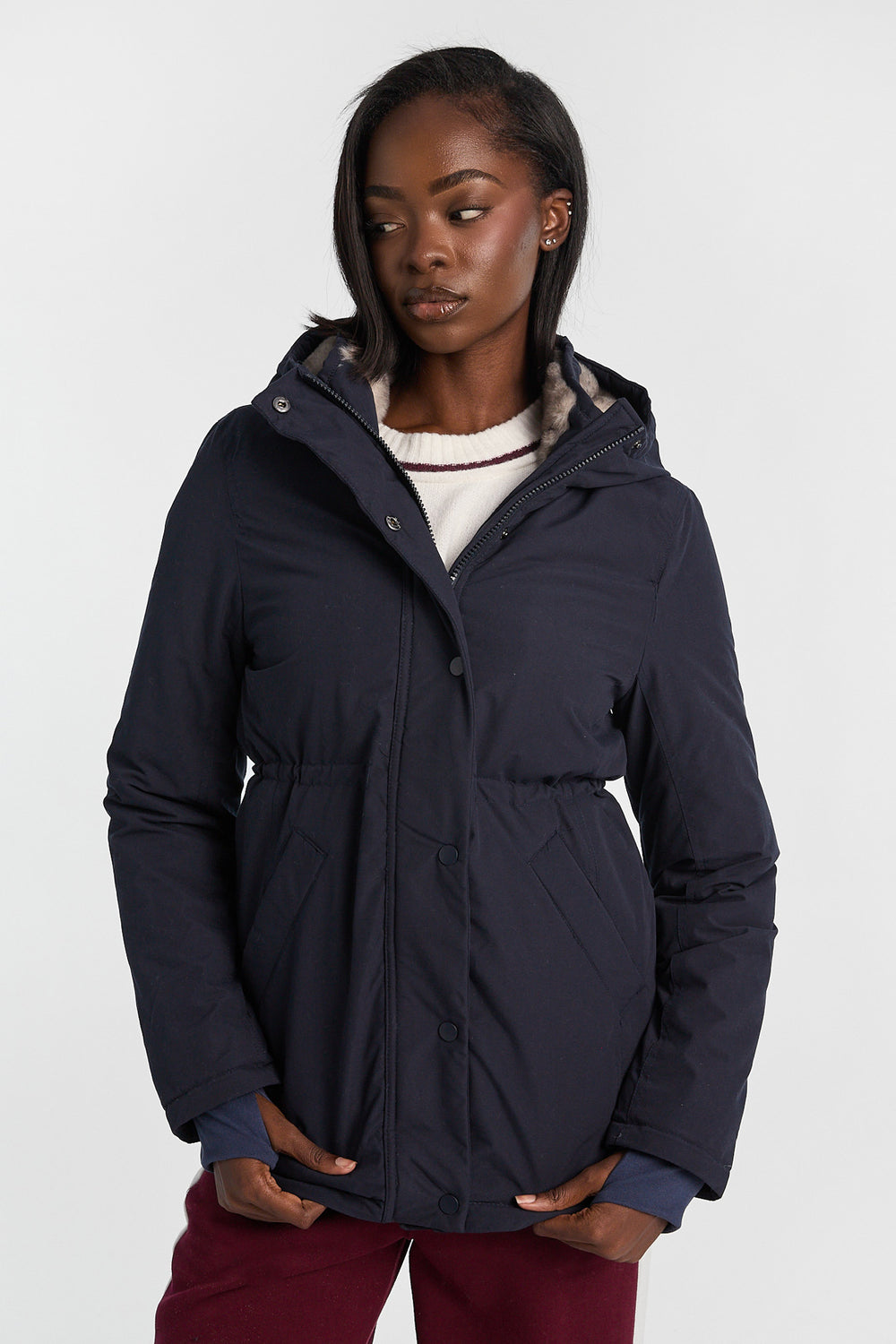 Parka doublée de fausse fourrure avec capuchon Parka doublée de fausse fourrure avec capuchon