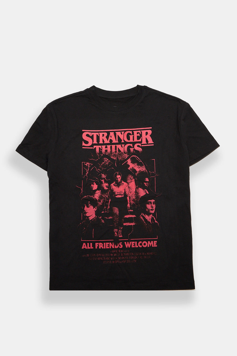 T-shirt coupe garçonne imprimé Stranger Things All Friends Welcome T-shirt coupe garçonne imprimé Stranger Things All Friends Welcome