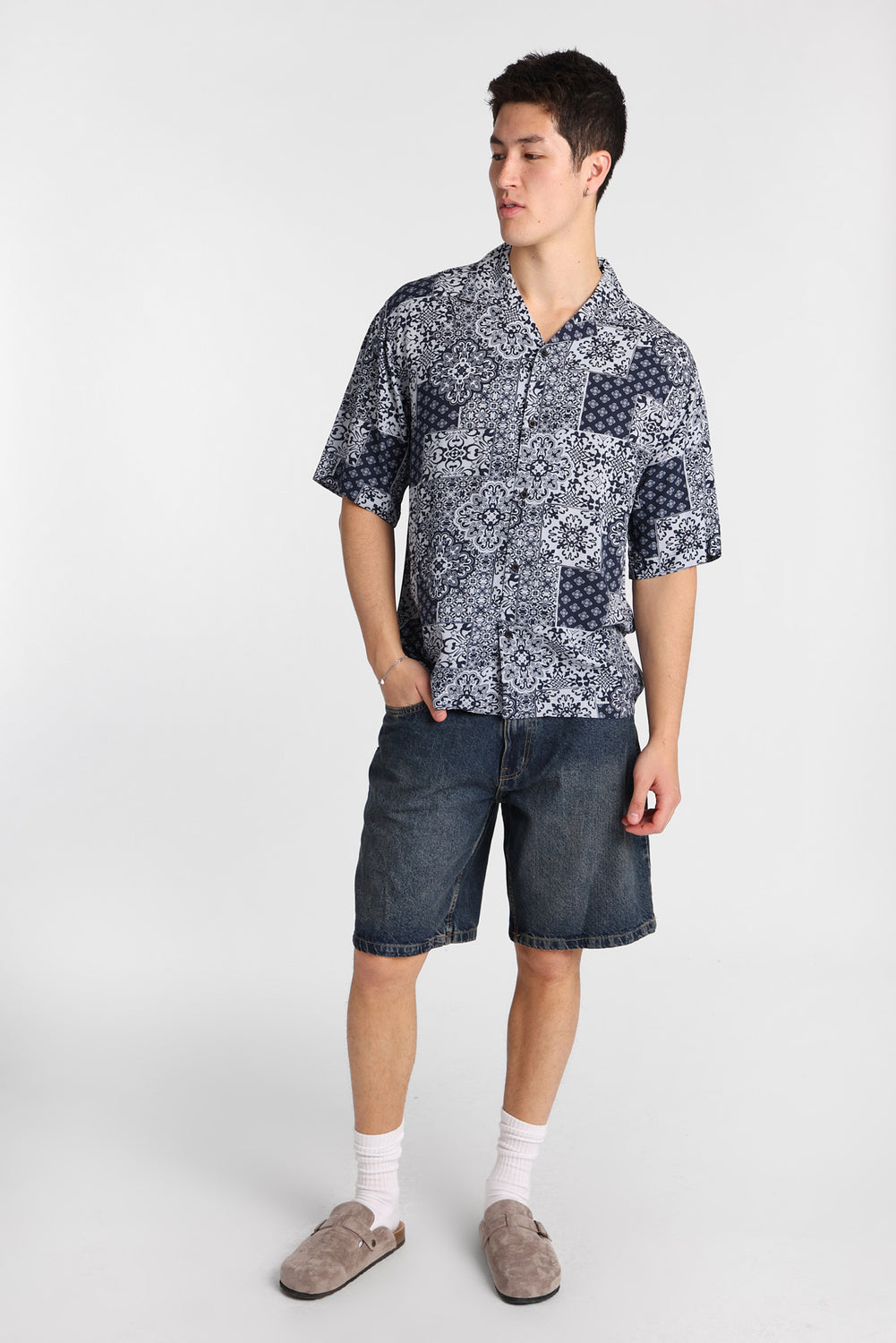 Chemise boutonnée à imprimé bandana Chemise boutonnée à imprimé bandana