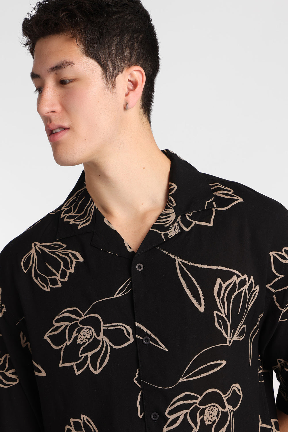 Floral Print Short Sleeve Button-Up Shirt Floral Print Short Sleeve Button-Up Shirt