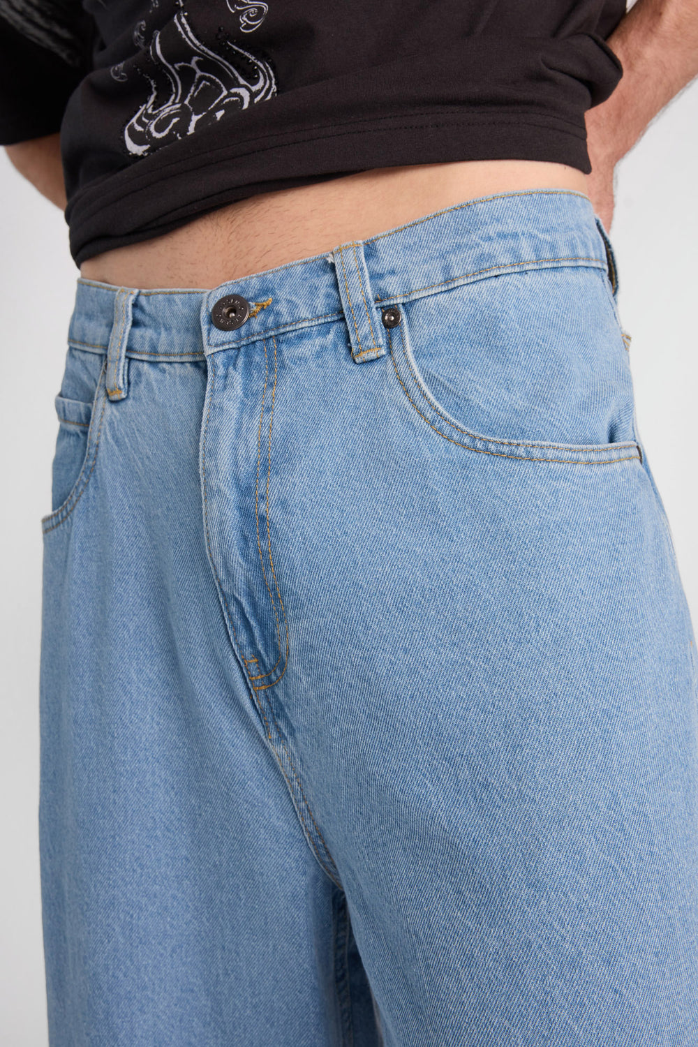 Arsenic Embroidered Ultra-Baggy Jeans Arsenic Embroidered Ultra-Baggy Jeans