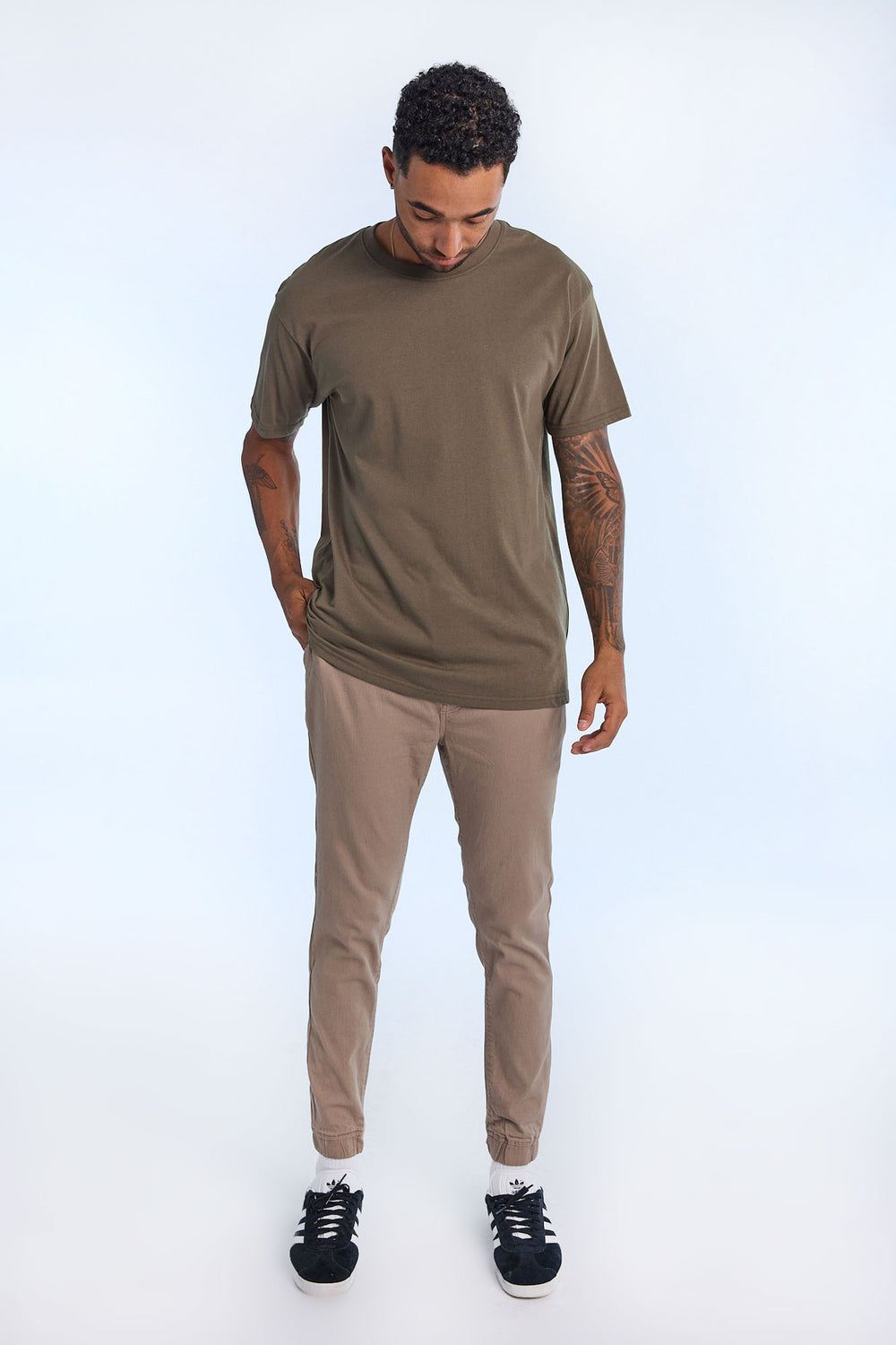 Jogger en sergé coupe slim homme Jogger en sergé coupe slim homme