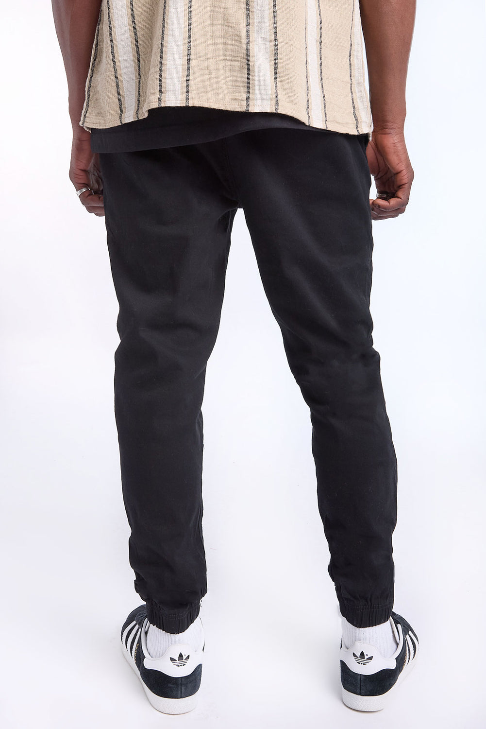 Jogger en sergé coupe décontractée homme Jogger en sergé coupe décontractée homme