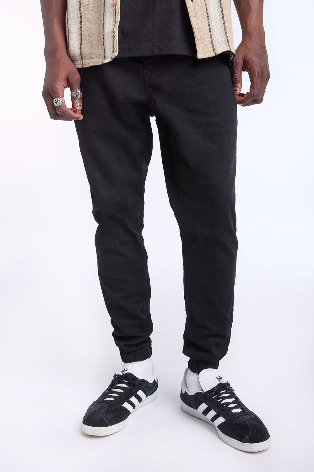 Jogger en sergé coupe décontractée homme Jogger en sergé coupe décontractée homme